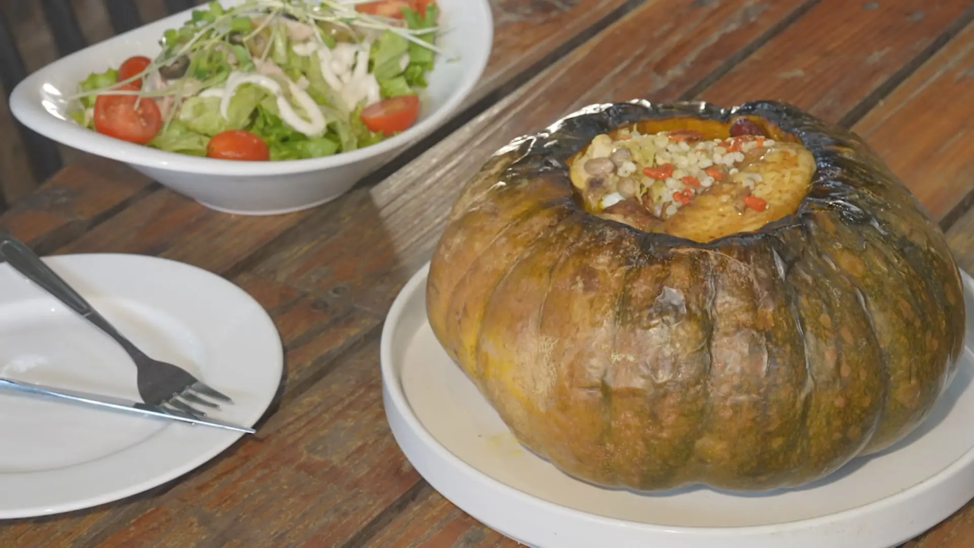 Gà tiềm bí đỏ | Món ngon ở Hà Thành | 29/12/2025